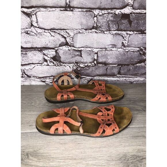 Naot Coral Pink Leather Stud Ankle Strap Casual Sandals Women’s Sz 38EU/7.5M US - Picture 4 of 14